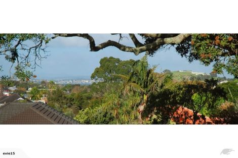 Photo of property in 1/77 Old Lake Road, Narrow Neck, Auckland, 0624