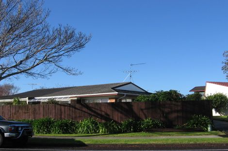 Photo of property in 1/33 Bramley Drive, Farm Cove, Auckland, 2012