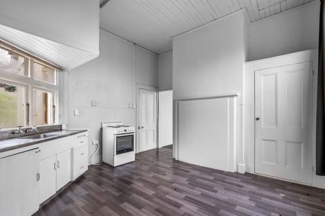 Photo of property in 16a-b Johnston Street, Gore, 9710