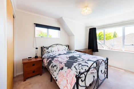 Photo of property in 22 Hanmer Place, Highbury, Palmerston North, 4412