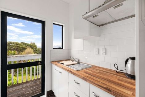 Photo of property in 292 Forest Hill Road, Waiatarua, Auckland, 0612