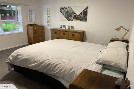 Photo of property in 53a Onedin Place, Titirangi, Auckland, 0604