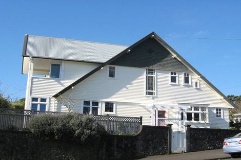 Photo of property in 43 Cameron Street, New Plymouth, 4310
