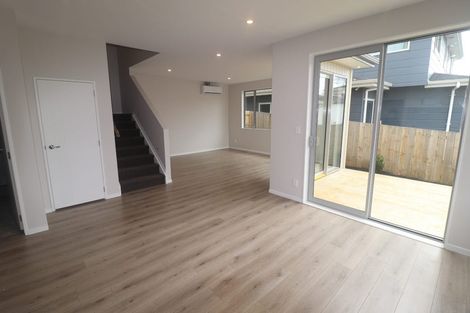 Photo of property in 2b Crystal Avenue, Te Atatu South, Auckland, 0602