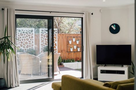 Photo of property in 15b Waiwhetu Road, Waiwhetu, Lower Hutt, 5010