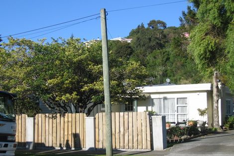 Photo of property in 16 Stokes Valley Road, Stokes Valley, Lower Hutt, 5019