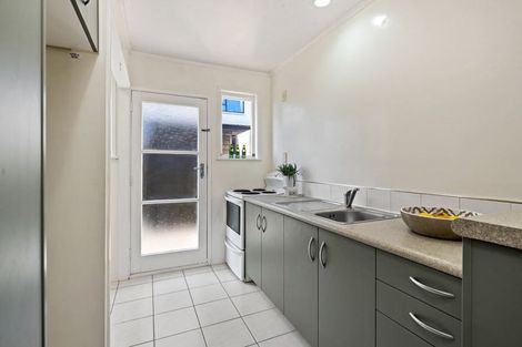 Photo of property in 1/10 Agincourt Street, Glenfield, Auckland, 0629