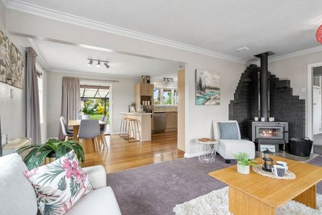 Photo of property in 298 Shakespeare Street, Leamington, Cambridge, 3432