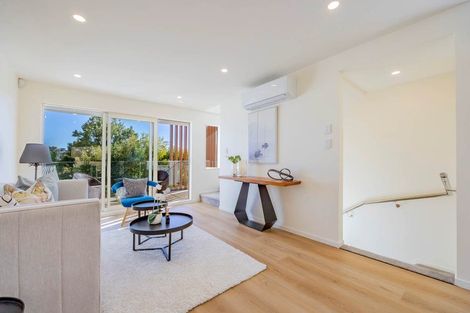 Photo of property in 6/18 Ludlow Terrace, Totara Vale, Auckland, 0627