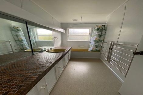 Photo of property in 1 Flint Way, Northland, Wellington, 6012