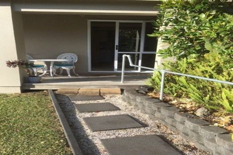 Photo of property in 44 Pacific Parade, Army Bay, Whangaparaoa, 0930