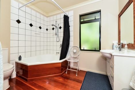 Photo of property in 1 Limousin Place, Grandview Heights, Hamilton, 3200