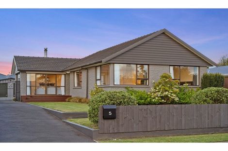 Photo of property in 5 Carbine Place, Sockburn, Christchurch, 8042