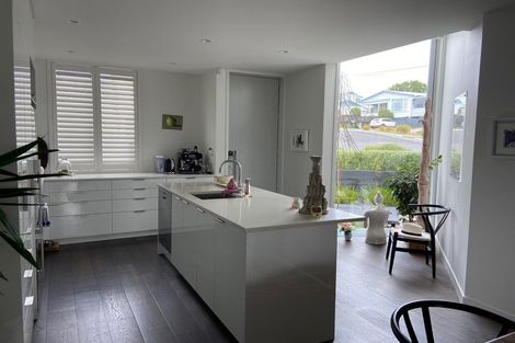 Photo of property in 7/83 Hinemoa Street, Birkenhead, Auckland, 0626