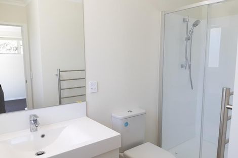 Photo of property in 18 Coolen Place, Tuakau, 2121