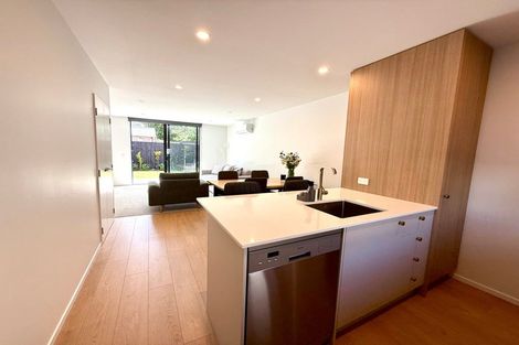 Photo of property in 6/90 Holly Road, St Albans, Christchurch, 8014