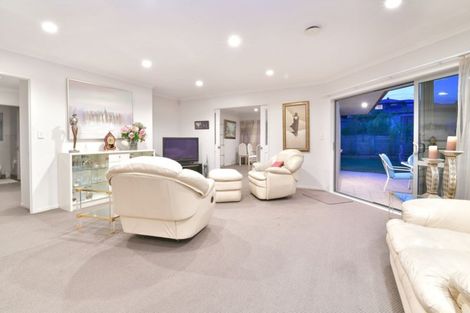 Photo of property in 24 Chesterfield Way, Orewa, 0931