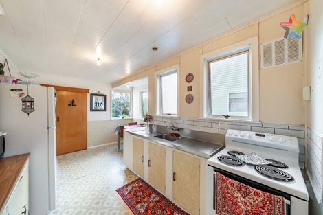 Photo of property in 47 Shearer Crescent, Naenae, Lower Hutt, 5011