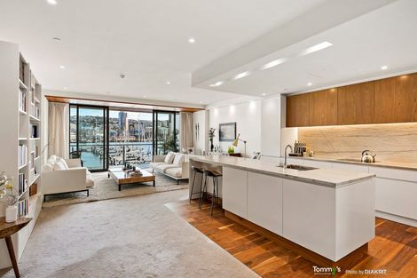 Photo of property in Clyde Quay Wharf, 2c/7 Clyde Quay Wharf, Te Aro, Wellington, 6011