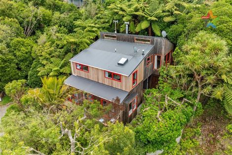 Photo of property in 6 Sarah Way, Crofton Downs, Wellington, 6035