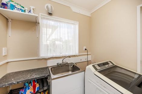 Photo of property in 14 Heather Street, Levin, 5510