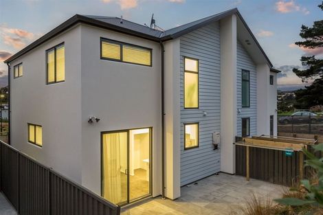 Photo of property in 3a Koreke Close, Kenepuru, 5022