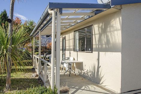 Photo of property in 2 Gavan Street, Cromwell, 9310