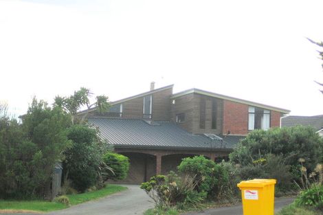 Photo of property in 10 Nuhaka Place, Paraparaumu Beach, Paraparaumu, 5032
