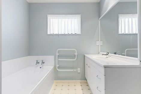 Photo of property in 12 Massey Street, Elderslea, Upper Hutt, 5018