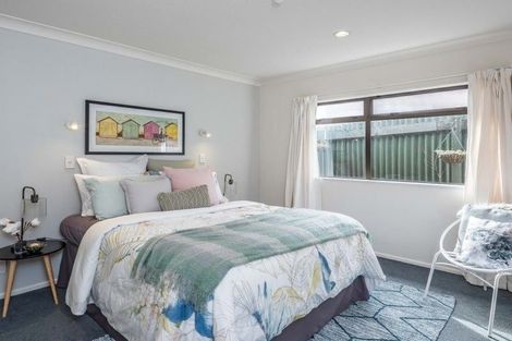 Photo of property in 1 Inverell Place, Waikanae, 5036