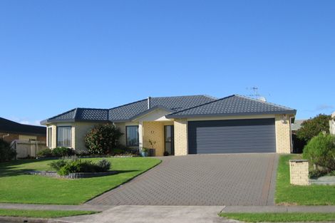 Photo of property in 24 Barrett Drive, Waikanae Beach, Waikanae, 5036