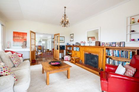 Photo of property in 14 Tauroa Road, Havelock North, 4130