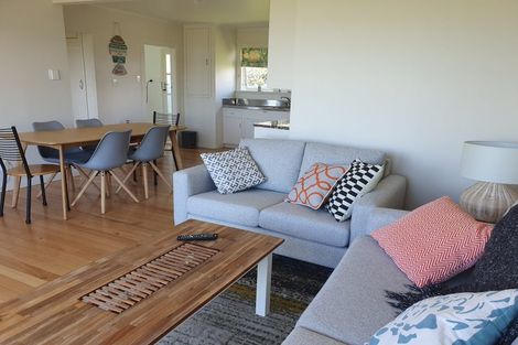 Photo of property in 13 Kawakawa Bay Coast Road, Kawakawa Bay, Papakura, 2585