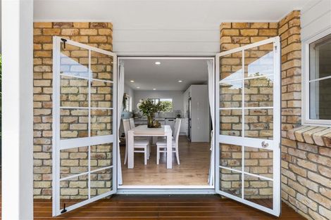 Photo of property in 1/71 Wellington Street, Howick, Auckland, 2014