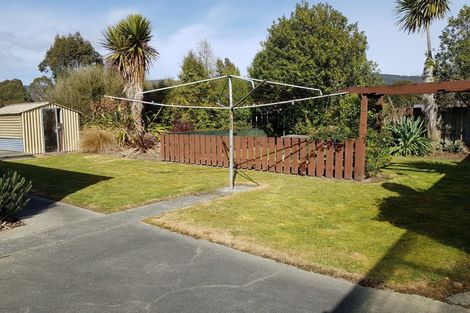 Photo of property in 20 Freestone Place, Manapouri, 9679