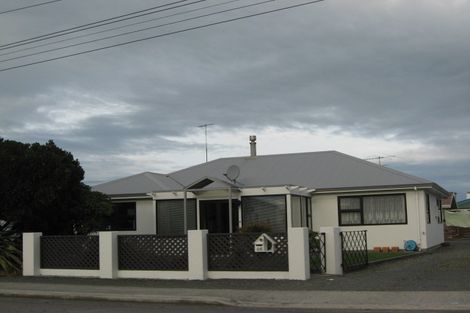 Photo of property in 46 James Street, Balclutha, 9230