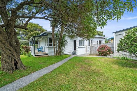 Photo of property in 3 Whites Line West, Woburn, Lower Hutt, 5010