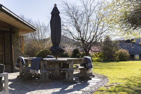 Photo of property in 11 Arrowtown-lake Hayes Road, Lake Hayes, Queenstown, 9371