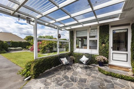 Photo of property in 44 Memorial Avenue, Ilam, Christchurch, 8053