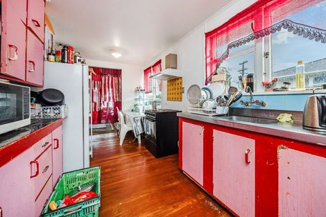 Photo of property in 84 Vine Street, Mangere East, Auckland, 2024
