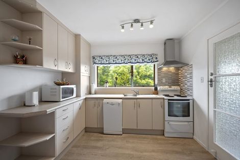 Photo of property in 2/52 Manuka Road, Glenfield, Auckland, 0629