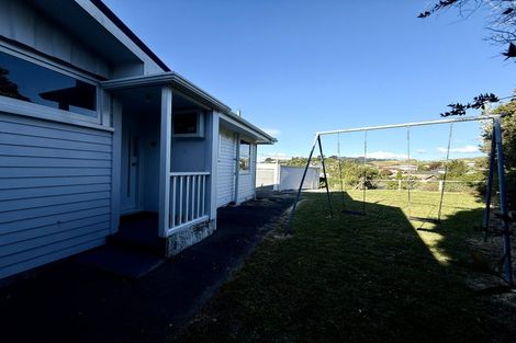 Photo of property in 18 Beazley Avenue, Paparangi, Wellington, 6037