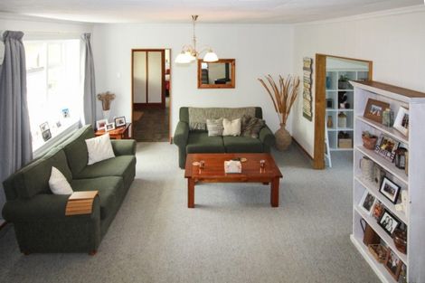 Photo of property in 52 Wellington Street, Enfield, Oamaru, 9491