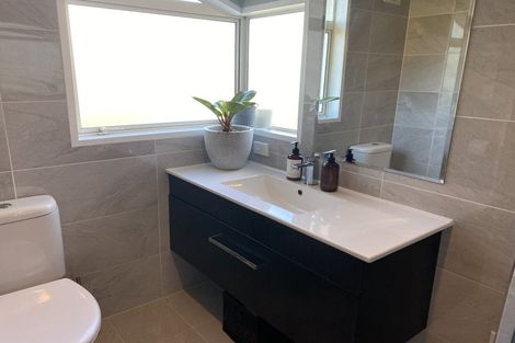 Photo of property in 39 Emlyn Place, Torbay, Auckland, 0630