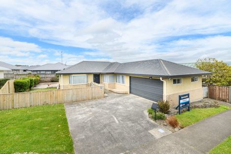 Photo of property in 104 Roberts Line, Kelvin Grove, Palmerston North, 4414