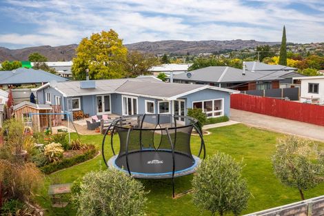 Photo of property in 39 Clutha Street, Alexandra, 9320