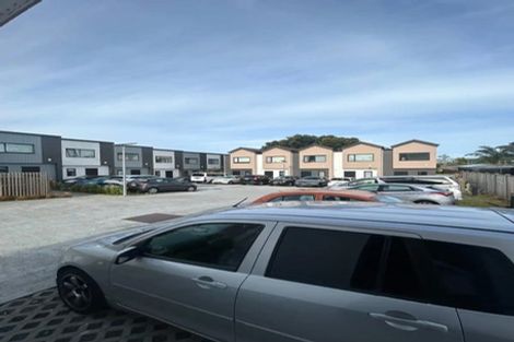 Photo of property in 20/12 Arney Road, Ranui, Auckland, 0612