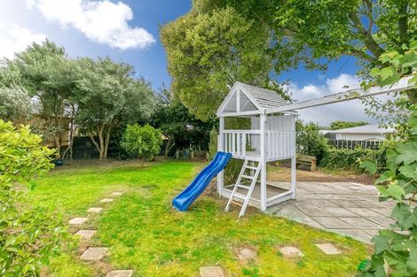 Photo of property in 8 Wanaka Place, Glenview, Hamilton, 3206