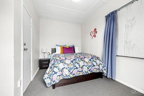Photo of property in 112 Cambridge Terrace, Fairfield, Lower Hutt, 5011