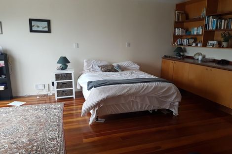 Photo of property in 22 Robieson Street, Roseneath, Wellington, 6011